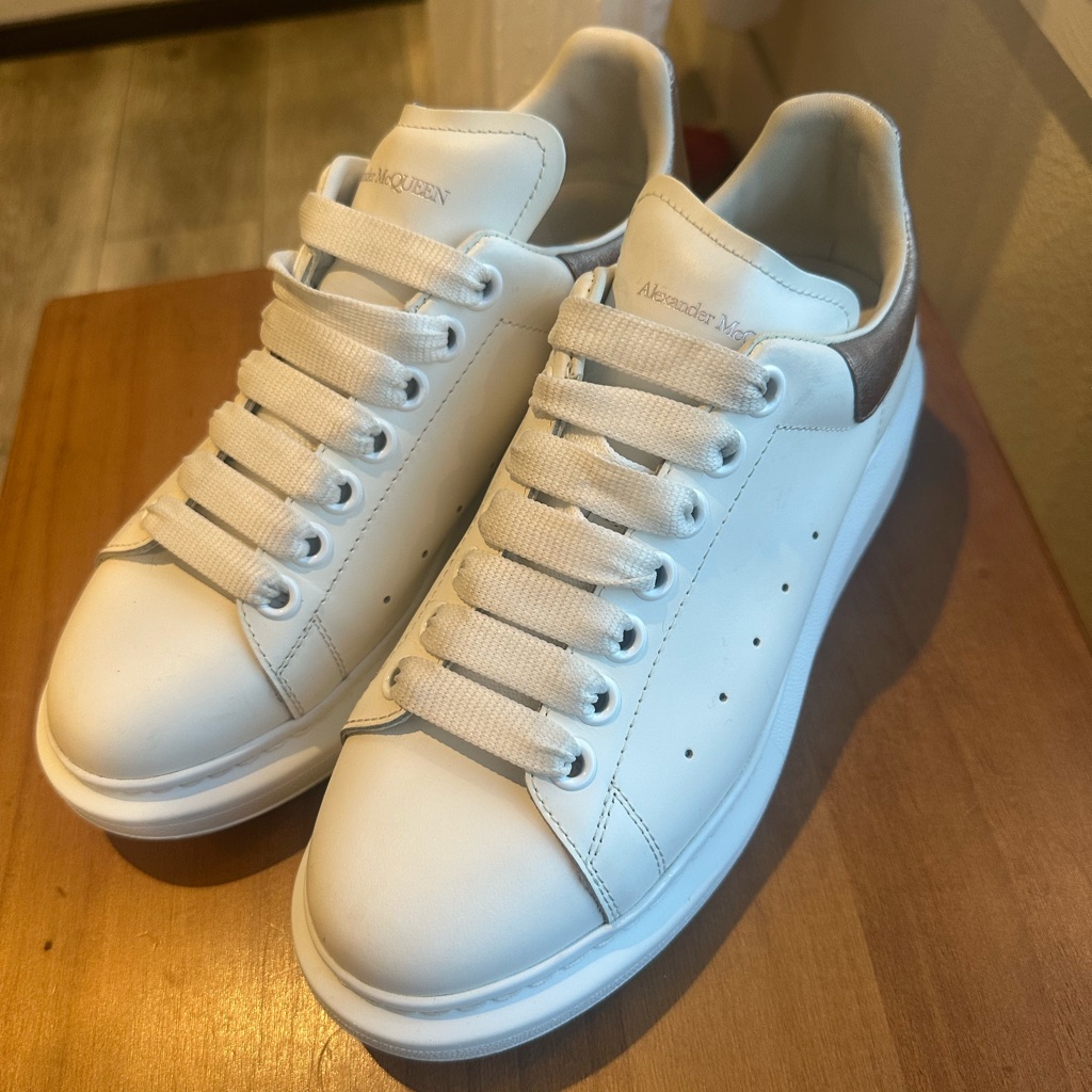 Alexander Mcqueen Oversized Sneakers - White And Rose Gold